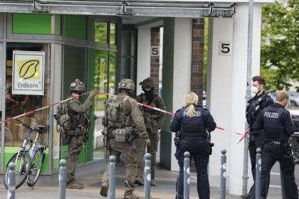 Zwei Menschen in Schleswig-Holstein erschossen – Verdächtiger auf der Flucht