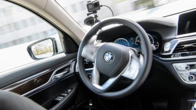 VDA drängt: Fahrerlose Autos sollen ab 2022 in Deutschland möglich sein
