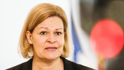 Innenministerin: Angemeldete Demos aufsuchen – Behörden nicht „austricksen“