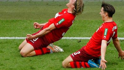 Bremen steigt mit Schalke ab – Union in Europapokal