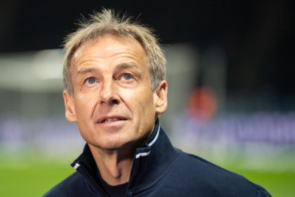 Klinsmann bringt sich als Tottenham-Trainer ins Gespräch