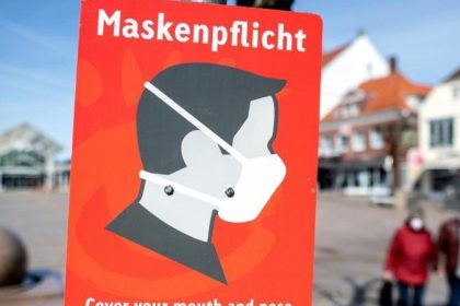 Virologe Stöhr: Masken tragen und Abstand halten gegenwärtig nicht notwendig
