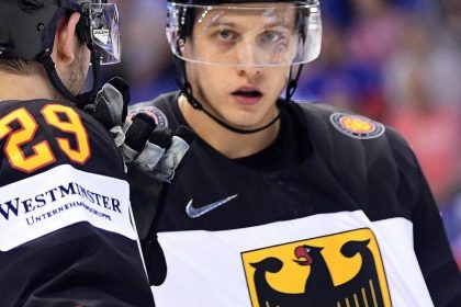 DEB-Team mit NHL-Stürmer Kahun und Reichel gegen USA