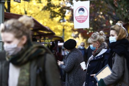 Das Leben kehrt in die Einkaufsstraßen zurück
