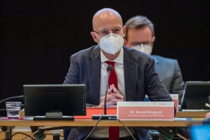 Halles Oberbürgermeister Dr. Wiegand wird vorläufig aus dem Dienst entfernt