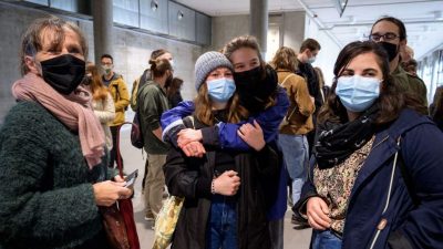Schweiz: Rund 30 Umweltaktivisten wegen Blockade-Aktion verurteilt