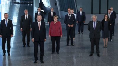 Merkel bekräftigt Nato-Ziel bei Verteidigungsausgaben