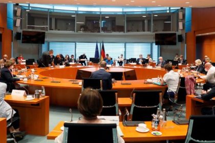 Bundeshaushalt 2022 beschlossen: Neuverschuldung von rund 100 Milliarden Euro