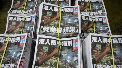 Führender Journalist von „Apple Daily“ festgenommen