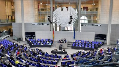 Vom Bundestag beschlossen: Auch ohne „epidemische Lage“ sollen Dekrete weiterhin gelten