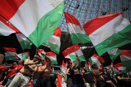 Ungarn will Nationalfarben für Stadien: “Lasst uns alle Stadien rot-weiß-grün färben!”