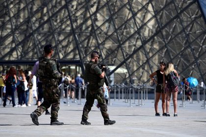 Islamistischer Louvre-Attentäter in Paris zu 30 Jahren Haft verurteilt