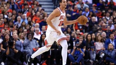 Wegen Gehirnblutung: Notoperation bei Basketball-Nationalspieler Zipser