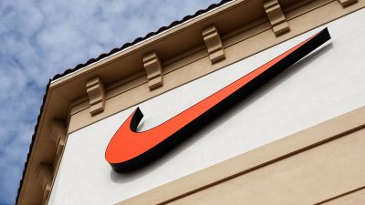 Nike-CEO zu Vorwürfen über Zwangsarbeit: Nike ist „aus China und für China“