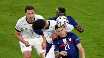 Fußball-EM: Deutschland unterliegt Frankreich wegen Eigentor