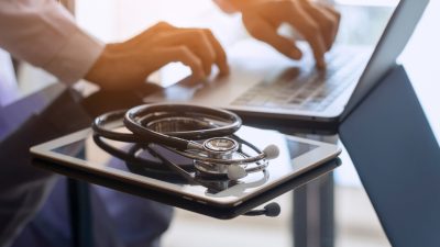 Der „gläserne Versicherte“: Kritik an Datenschutzmängeln bei E-Patientenakte
