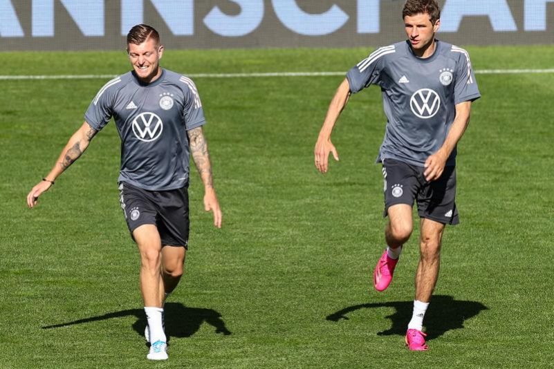 Kroos und Musiala wieder im Training – 21 Spieler dabei