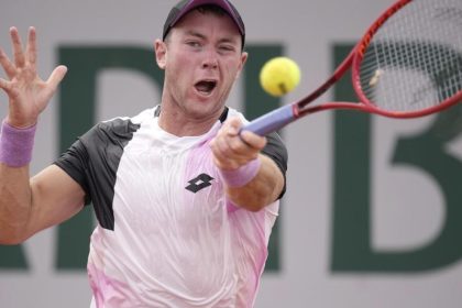Routinier Kohlschreiber sorgt in Paris für Überraschung