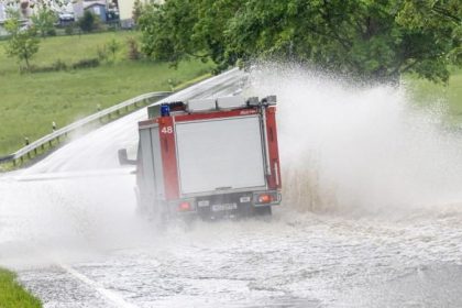 Mann ertrinkt bei Unwetter in seiner Wohnung