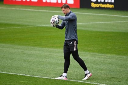 Goldene 100: Jubilar Neuer am Langzeit-Ziel – «Der Beste»