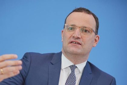 Spahn dämpft Hoffnung auf schnelle Aufhebung aller Corona-Beschränkungen
