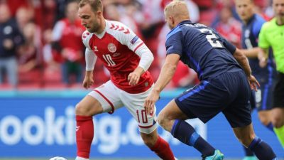 Dänischer Fußballer Eriksen nach Kollaps bei EM „wach“ und in stabilem Zustand