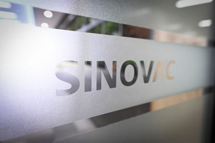 Sinovac-Vakzin in Kritik – Experte: „Schlechte Impfstoffe können zur Entstehung neuer Virusvarianten führen“