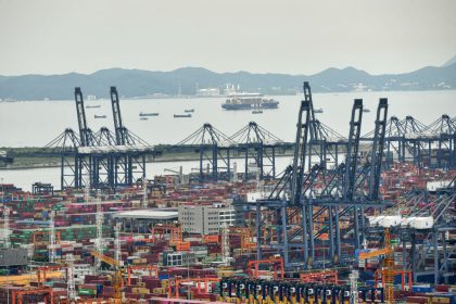 Schiffs-Stau in China behindert massiv globale Güterströme