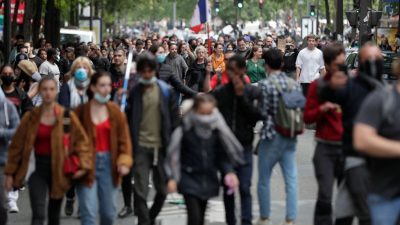 Proteste in Frankreich und Griechenland gegen Corona-Impfpflicht bei Gesundheitspersonal