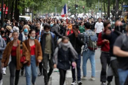 Proteste in Frankreich und Griechenland gegen Corona-Impfpflicht bei Gesundheitspersonal