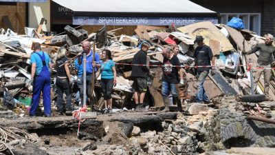 Schmutz-Fake aus dem Katastrophengebiet: Beurlaubte RTL-Moderatorin gibt Statement