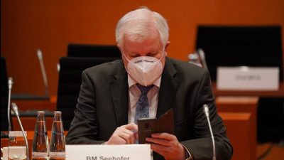 Seehofer will Katastrophen-Warnung per SMS durchsetzen