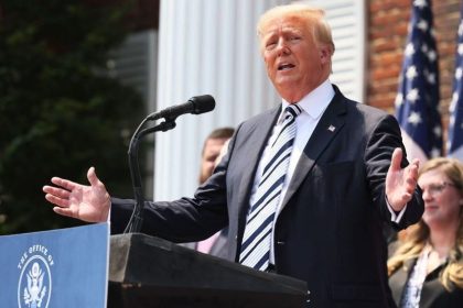 Trump verklagt Facebook, Google und Twitter wegen Zensur