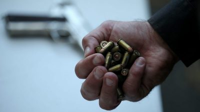 Tausende Schuss Munition in überflutetem Keller in Erftstadt entdeckt