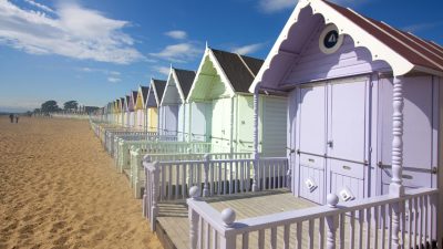 Corona-Pandemie bringt Boom bei Englands bunten Strandhütten