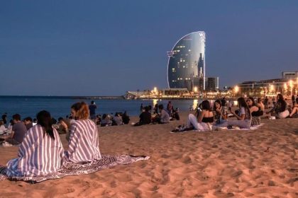 Spanisches Gericht hebt nächtliche Ausgangssperre für große Teile Kataloniens auf