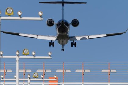 Flugverkehr über Deutschland nimmt weiter zu – IATA fordert schnelleres Ende von Reiserestriktionen