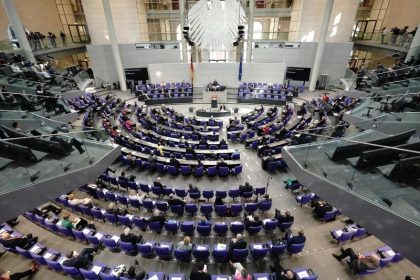 Kanzleramt wehrt sich gegen Bas-Kritik am Antwortverhalten