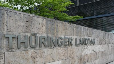 Linke und Grüne lassen Auflösungsantrag für Thüringer Landtag fallen
