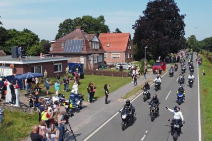 Tausende Motorradfahrer machen krebskrankem Kind eine Freude