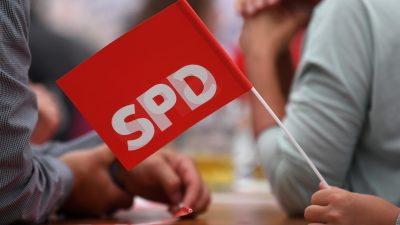 Faith-Shaming: SPD greift Laschet-Vertrauten wegen religiöser Überzeugung an