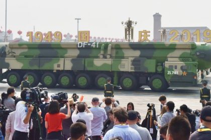 Cyberangriffe und Atom-Silos in China: Biden droht mit „echtem Krieg“