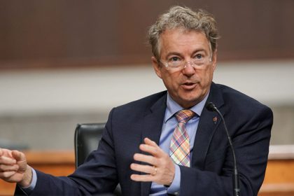 US-Senator ruft zum Corona-Widerstand auf: „Wir müssen ihre Auflagen nicht akzeptieren“