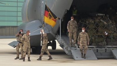 Deutschland sagt 100 Millionen Euro Soforthilfe für afghanische Flüchtlinge zu