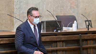 Österreichs Ex-Vizekanzler Strache zu 15 Monaten auf Bewährung verurteilt