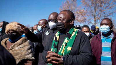 Kabinettsumbildung in Südafrika nach Protesten mit mehr als 350 Toten