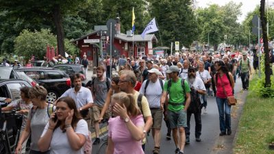 Tausende Demonstranten in Berlin – rund 500 Festnahmen