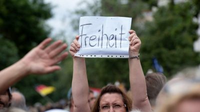 Berlin: Todesfall und Gewalt bei Corona-Demo – UN-Sonderberichterstatter bittet um Informationen