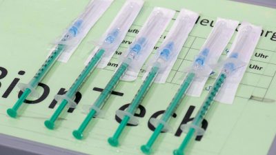 Befristet auf ein bis zwei Jahre: Pläne für Impfpflicht ab 18 werden konkreter