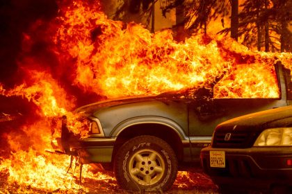 Fünf Vermisste bei riesigem Waldbrand in Kalifornien – 5000 Feuerwehrleute im Einsatz